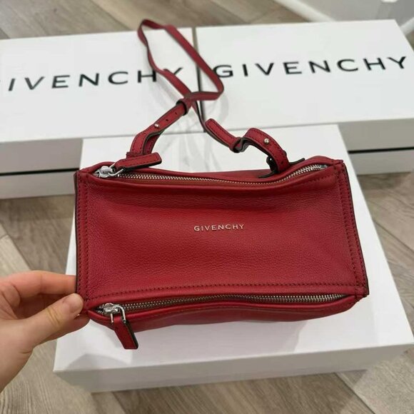 NWT Authentic Givenchy Leather Crossbody Bag red - Picture 1 of 5